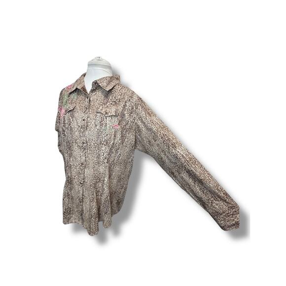 Wrangler Women’s Pearl Snap Embroidered Western Animal Print Shirt size XXL - Picture 4 of 13